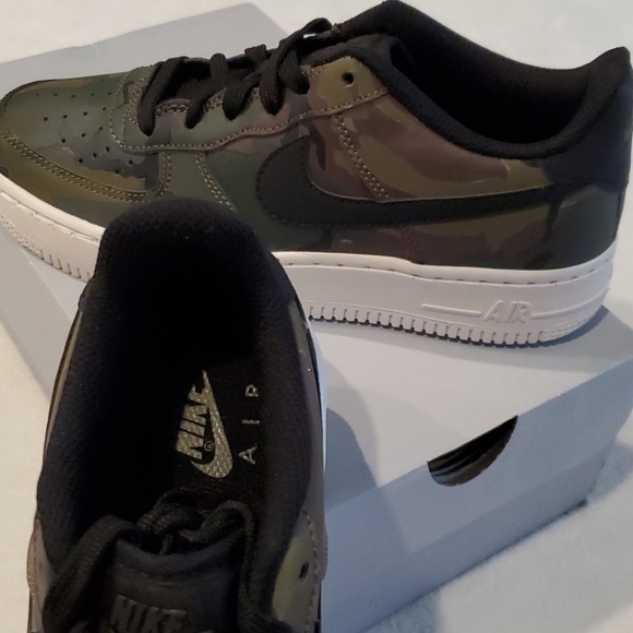 Nike Air Force 1 - Picture 5 of 8